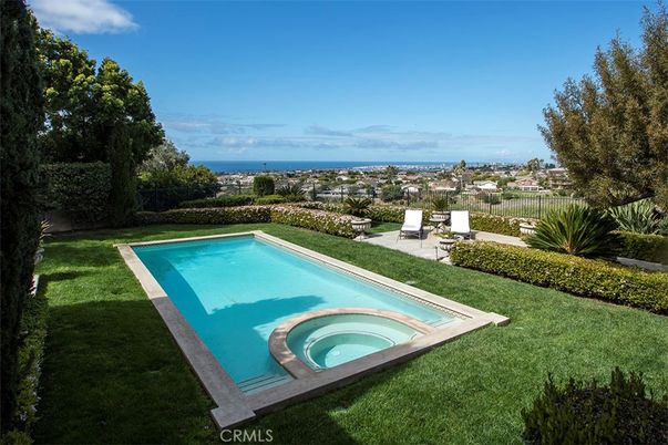 Exterior, Pool, Water