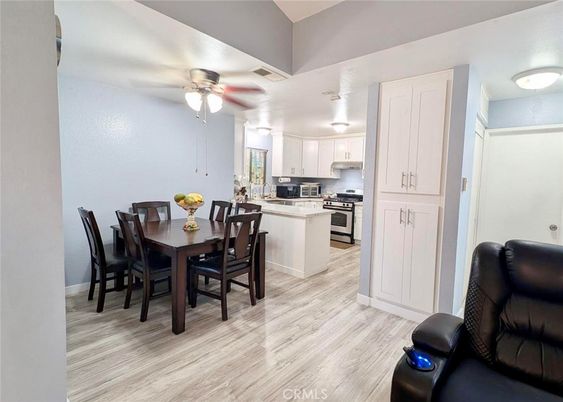 Dining room, Interior, Kitchen, Stainless Steel Appliances, Wood Texture Flooring