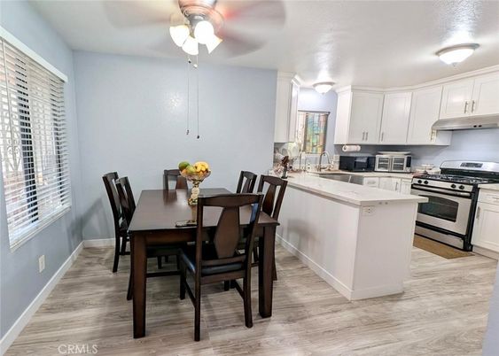 Dining room, Interior, Kitchen, Stainless Steel Appliances, Wood Texture Flooring