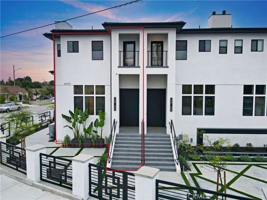 Exterior, Facade, Modern