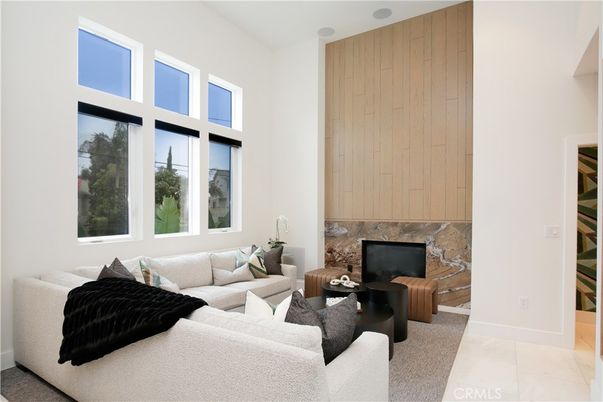 Fireplace, Interior, Living room