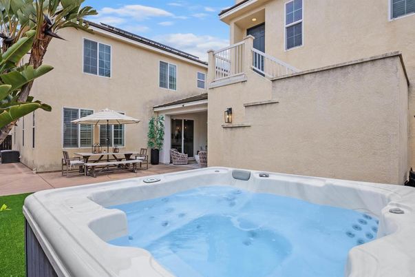 Exterior, Hot Tub