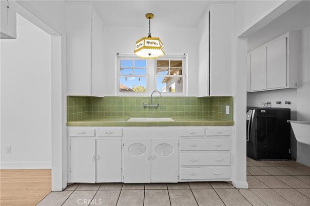 Interior, Pendant Lights, Washer, Wood Texture Flooring