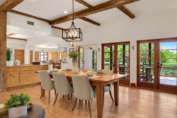 Dining room, Interior, Kitchen, Pendant Lights, Recessed Lighting, Wooden Beams, Wood Texture Flooring