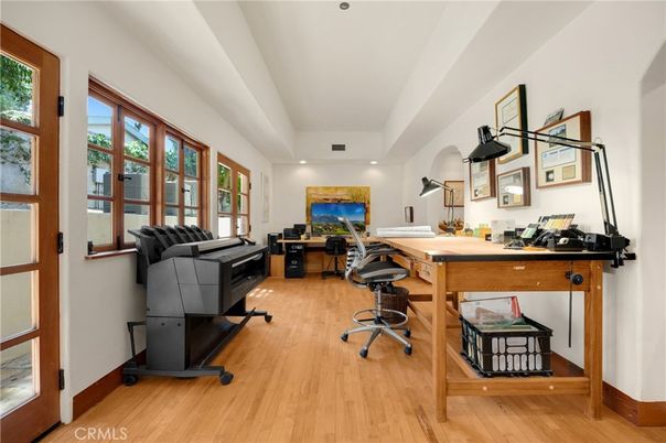 Home Office, Interior, Recessed Lighting, Wood Texture Flooring