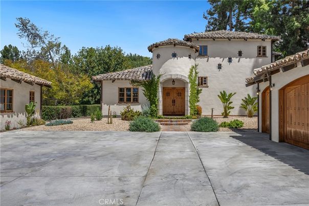 Exterior, Facade, Spanish Mediterranean