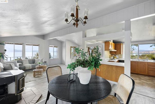 Chandelier, Dining room, Interior, Kitchen, Living room