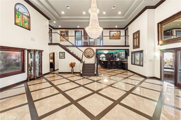 Chandelier, Interior, Piano, Recessed Lighting