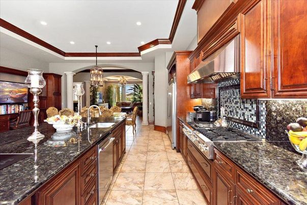 Chandelier, Interior, Kitchen, Recessed Lighting, Stainless Steel Appliances