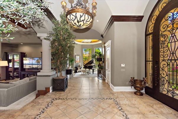 Interior, Pendant Lights, Piano, Recessed Lighting