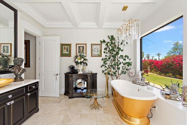 Bathroom, Chandelier, Free Standing Baths, Interior