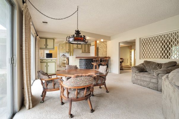 Chandelier, Dining room, Interior, Kitchen, Pendant Lights