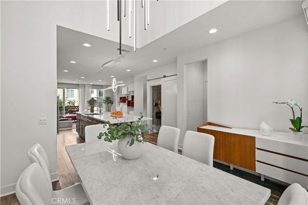 Dining room, Interior, Kitchen, Pendant Lights, Recessed Lighting, Wood Texture Flooring
