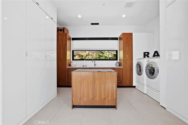 Interior, Recessed Lighting, Washer