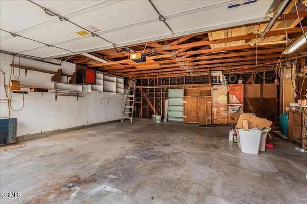 Garage, Interior, Wooden Beams