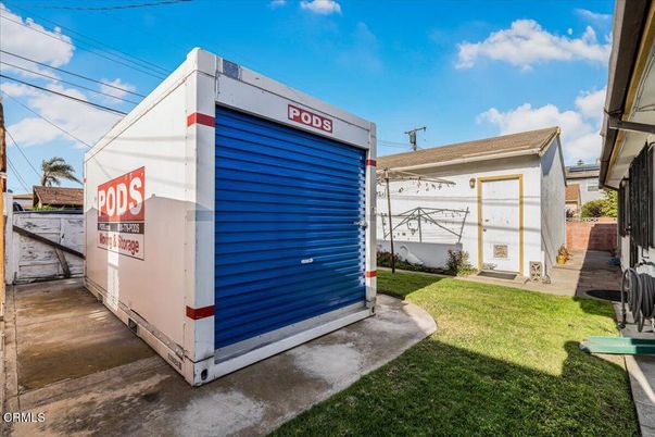 Detached Garage, Exterior