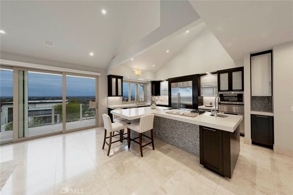 Dining room, Interior, Kitchen, Recessed Lighting, Stainless Steel Appliances, Water