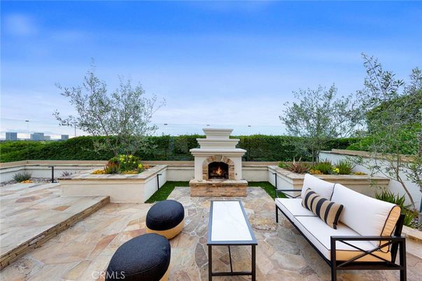 Exterior, Fireplace, Water