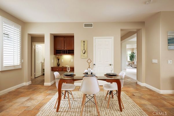 Dining room, Interior