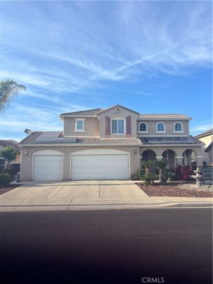 Attached, Exterior, Facade, Mediterranean