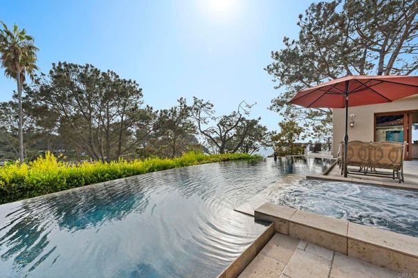Exterior, Pool, Water