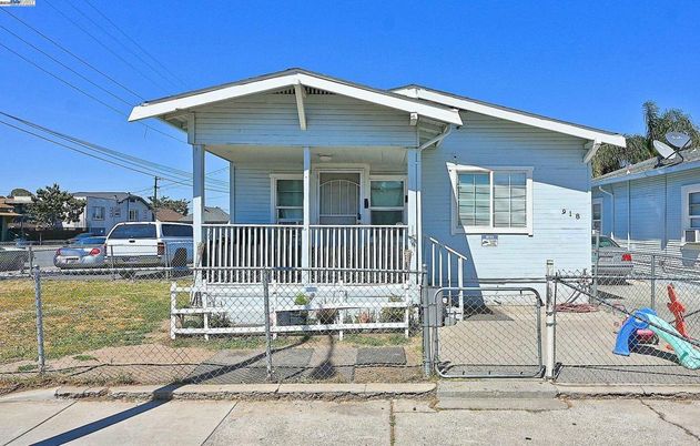 Exterior, Facade, American Craftsman