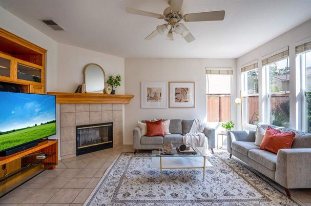Fireplace, Interior, Living room