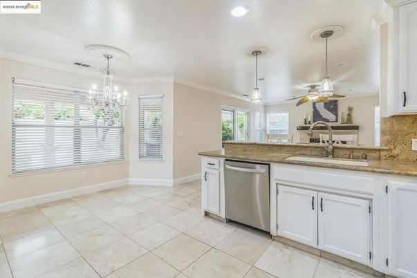 Chandelier, Interior, Kitchen, Pendant Lights, Recessed Lighting