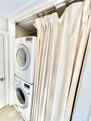 Interior, Utility Closets, Washer, Wood Texture Flooring