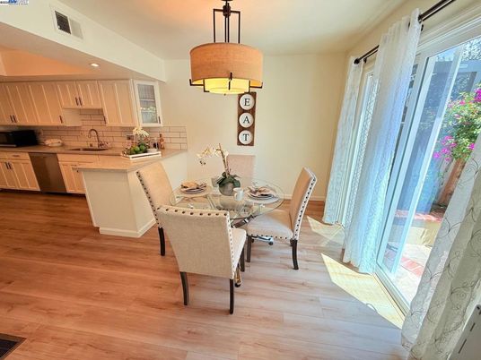Dining room, Interior, Kitchen, Recessed Lighting, Wood Texture Flooring