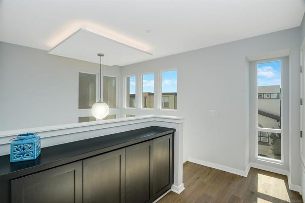 Interior, Pendant Lights, Wood Texture Flooring