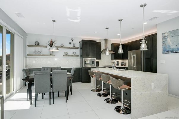 Dining room, Interior, Kitchen, Pendant Lights, Recessed Lighting, Stainless Steel Appliances