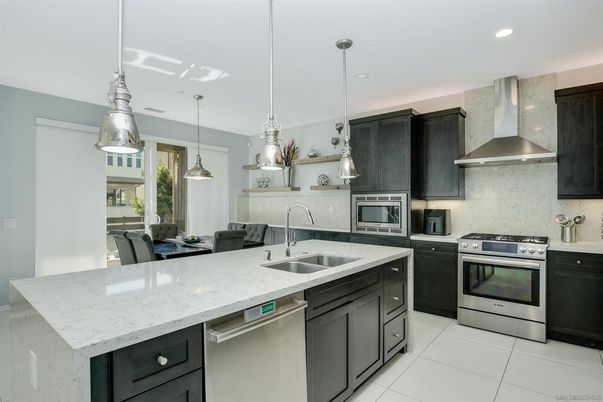 Dining room, Interior, Kitchen, Pendant Lights, Recessed Lighting, Stainless Steel Appliances