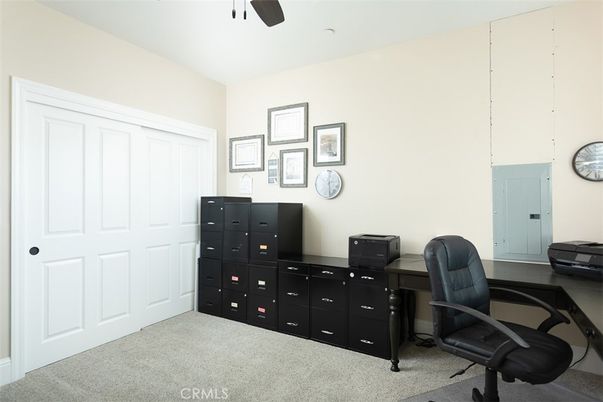 Home Office, Interior