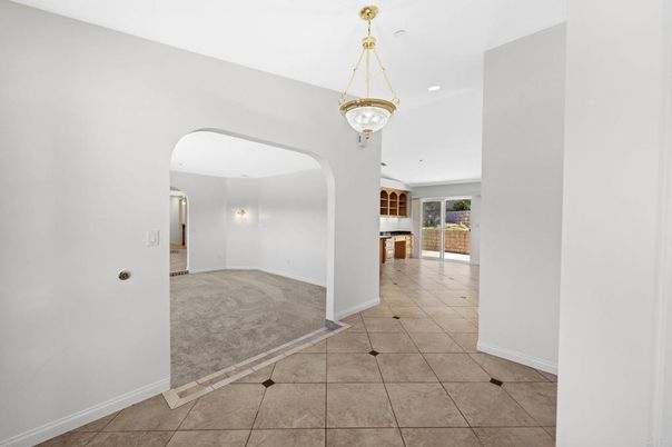 Empty room, Interior, Pendant Lights, Recessed Lighting