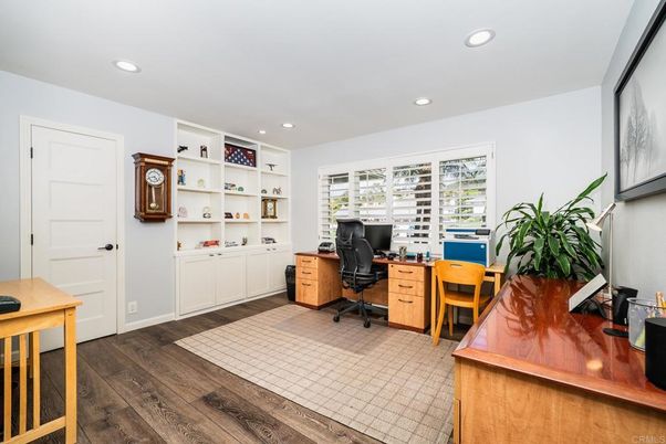 Home Office, Interior, Recessed Lighting, Wood Texture Flooring