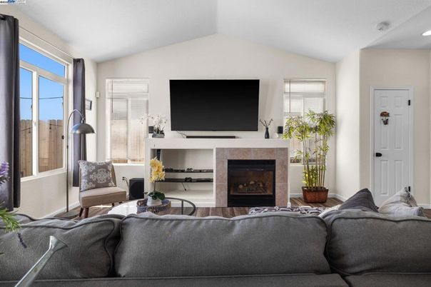 Fireplace, Interior, Living room
