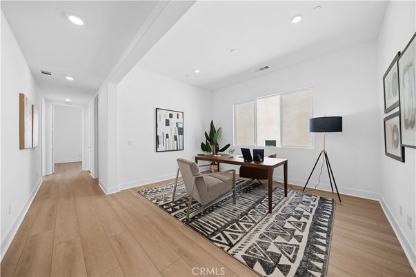 Home Office, Interior, Recessed Lighting, Wood Texture Flooring
