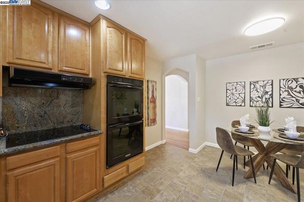 Dining room, Interior, Kitchen, Recessed Lighting, Wood Texture Flooring