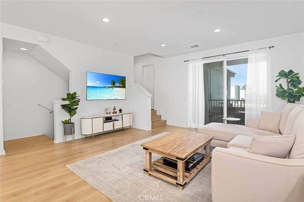 Interior, Living room, Recessed Lighting, Wood Texture Flooring