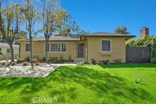 Backyard, Exterior, Facade, Ranch