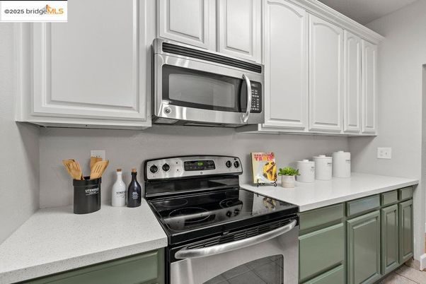 Interior, Kitchen, Stainless Steel Appliances