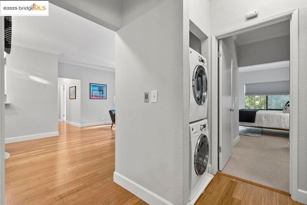 Interior, Utility Closets, Washer, Wood Texture Flooring