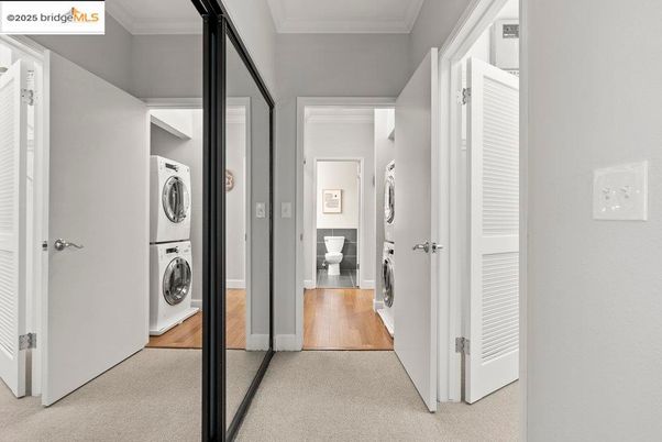 Interior, Utility Closets, Washer, Wood Texture Flooring