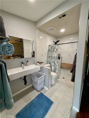 Bathroom, Interior, Marble, Marble Walls, Recessed Lighting