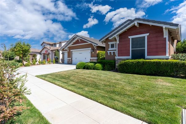 Attached, Backyard, Exterior, Facade, American Craftsman