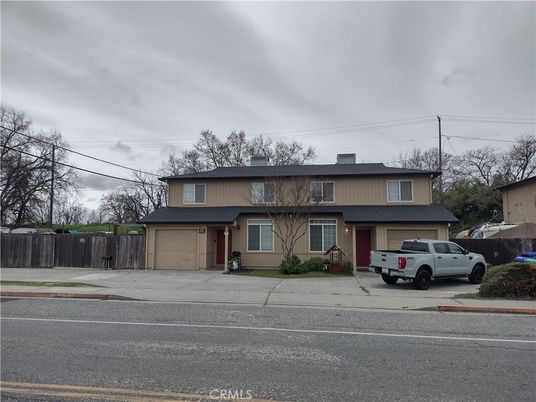 Attached, Exterior, Facade, Split Level
