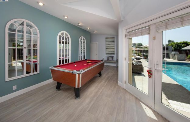 Billiard Table, Game Room, Interior, Recessed Lighting, Wood Texture Flooring