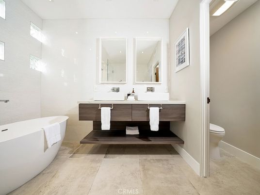 Bathroom, Dual Sink Vanities, Free Standing Baths, Interior, Recessed Lighting