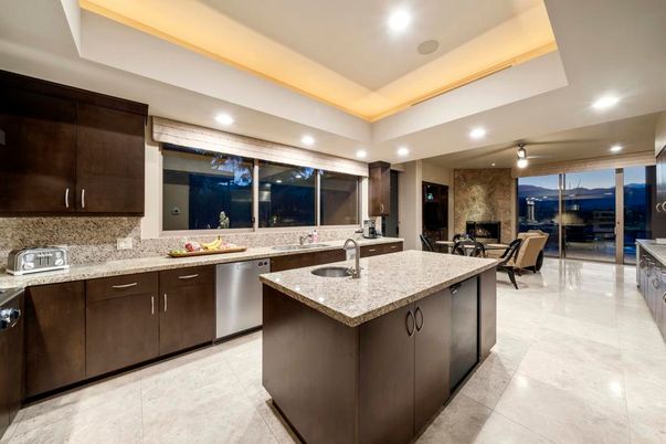 Dining room, Interior, Kitchen, Recessed Lighting, Stainless Steel Appliances